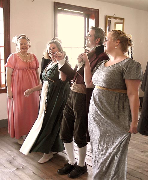 Jarot_Mansion/Lois Lyndon and Chrissy